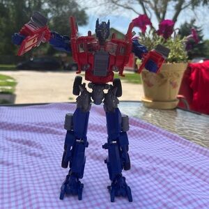 Action Figure Red and Blue Playset